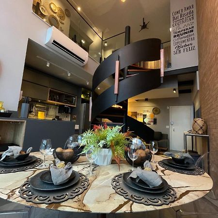 Apartamento Duplex Manhattan Com 2 Suites Casal E Solteiro E Reversivel جويانيا المظهر الخارجي الصورة